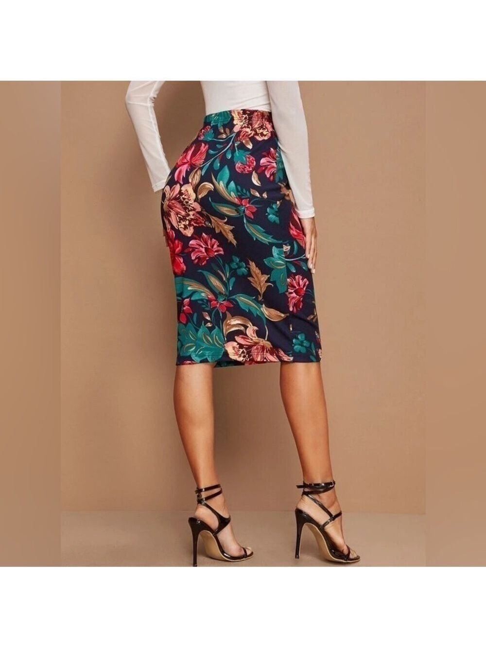 Shein Floral Skirt Size Small 4